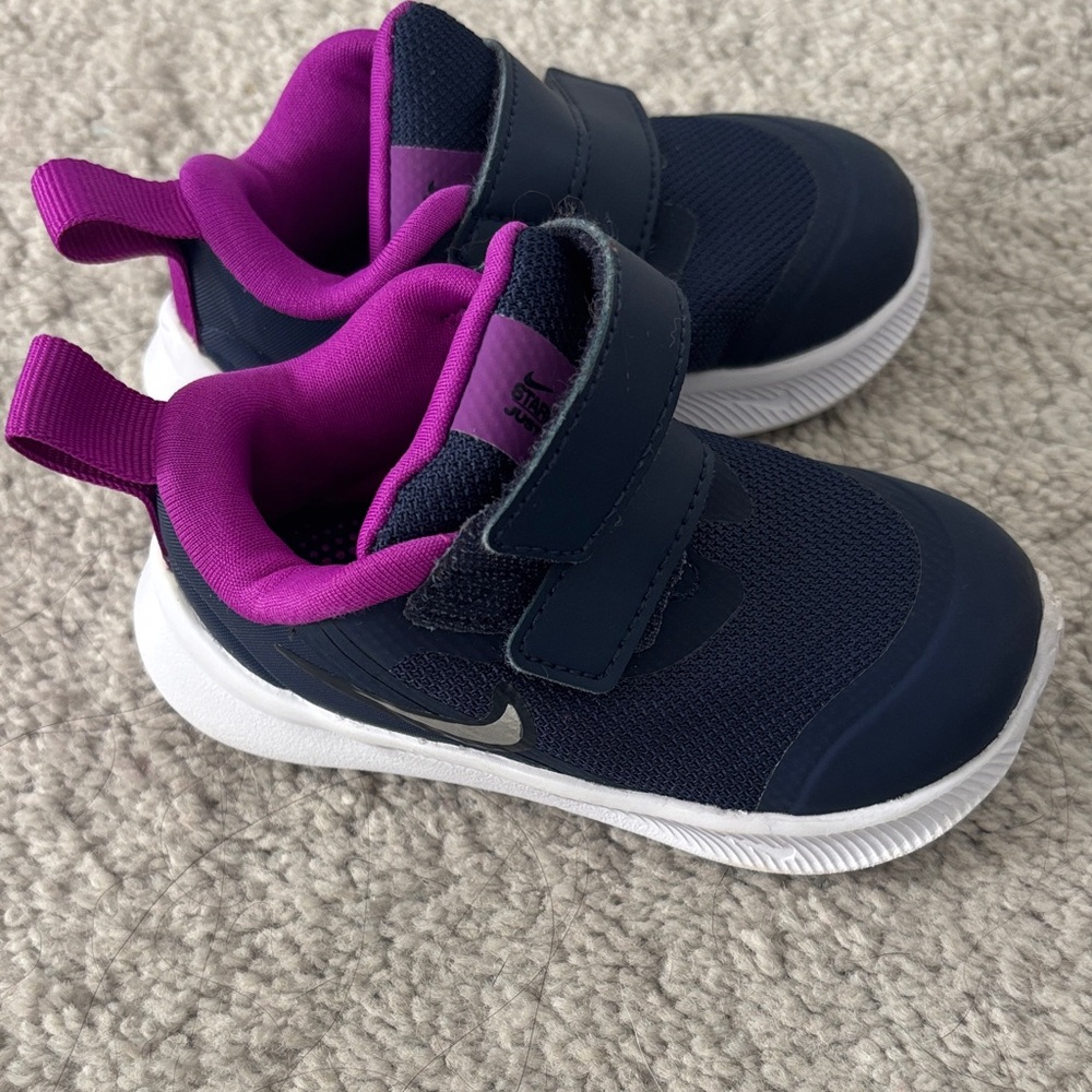 Nike Kids Sneakers in Navy and Purple